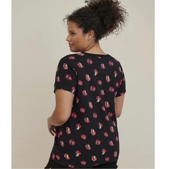 NWT Torrid Pride Rainbow Lips Print Soft Tee - Picture 3 of 6